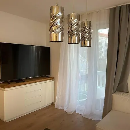2 Bedroom Balcony Dutzendteich * Núremberg