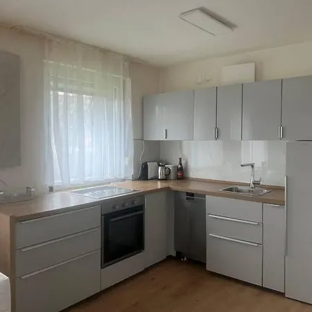2 Bedroom Balcony Dutzendteich *